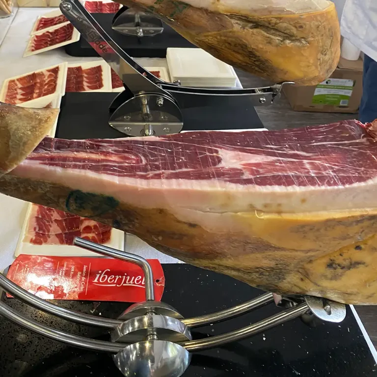 JAMONES IBERJUELO | BENIBALDO | IBÉRICOS | ALBACETE | LOMO, SALCHICHÓN Y CHORIZO