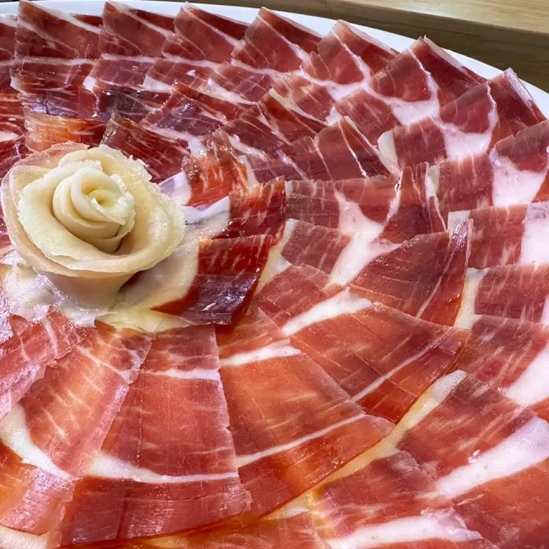JAMONES IBERJUELO | BENIBALDO | IBÉRICOS | ALBACETE | LOMO, SALCHICHÓN Y CHORIZO